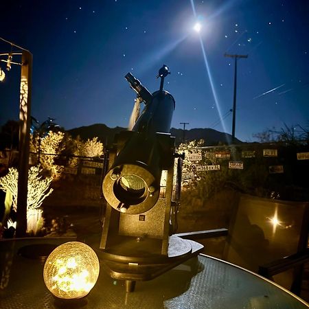 Float Pool, Hot Tub, Sauna, Views, Telescope-Skywatchers Haven Joshua Tree Buitenkant foto